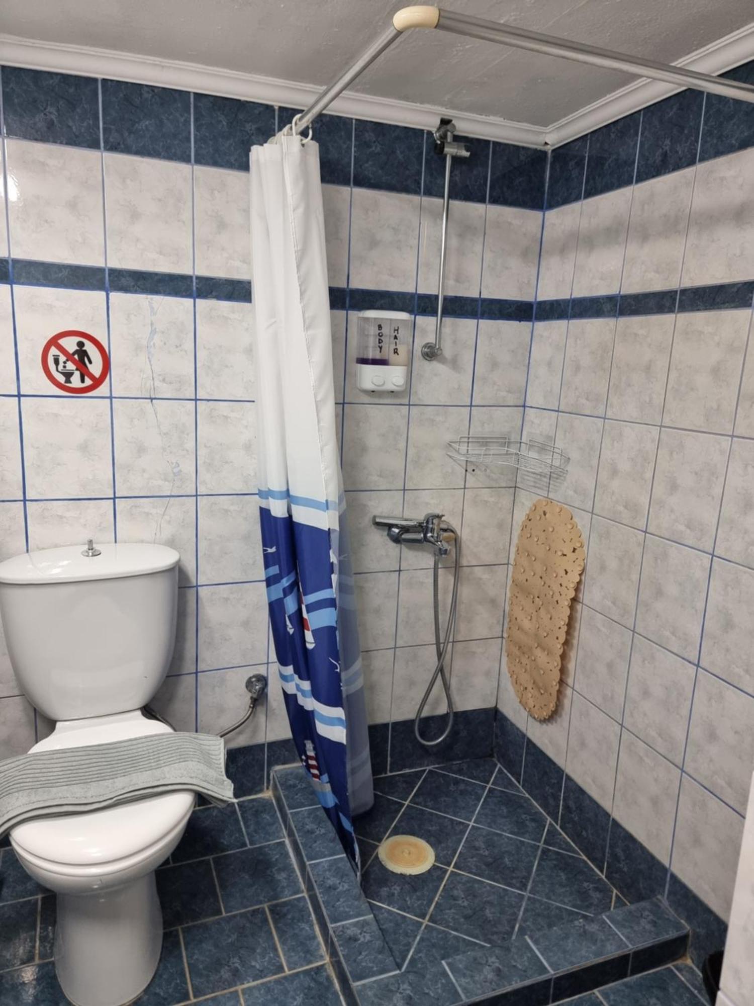 Isthmus Cuddly Nest Apartman Íszthmia Kültér fotó